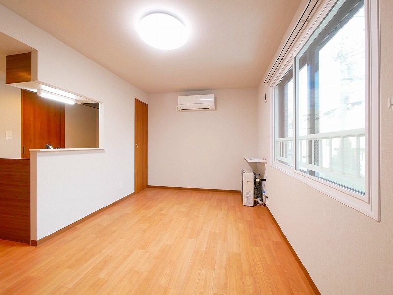 眺望　大きな窓があり明るいお部屋です♪