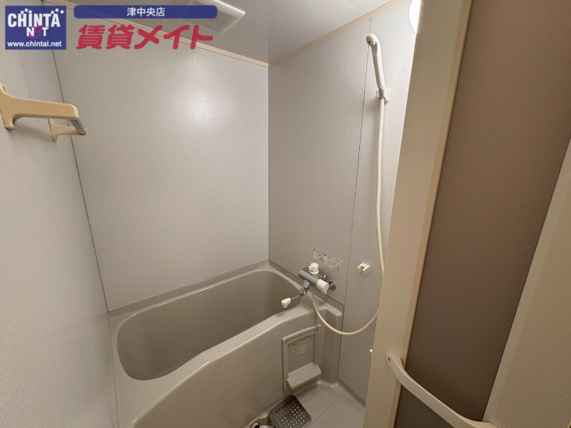 バス・シャワールーム　別部屋参考写真