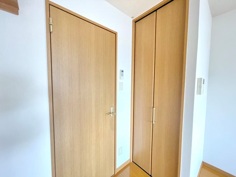 収納　※同タイプ別号室の写真です★（実際のお部屋とは異なります）