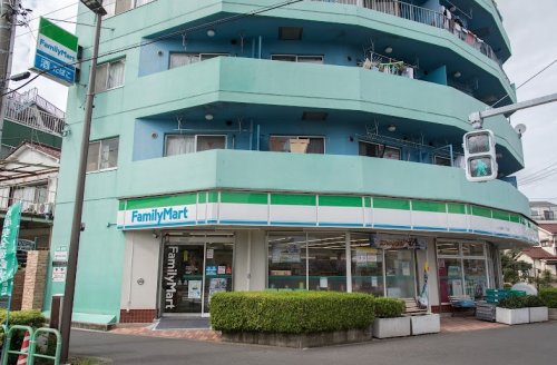 コンビニ　ファミリーマート 潮見一丁目店（コンビニ）まで793m