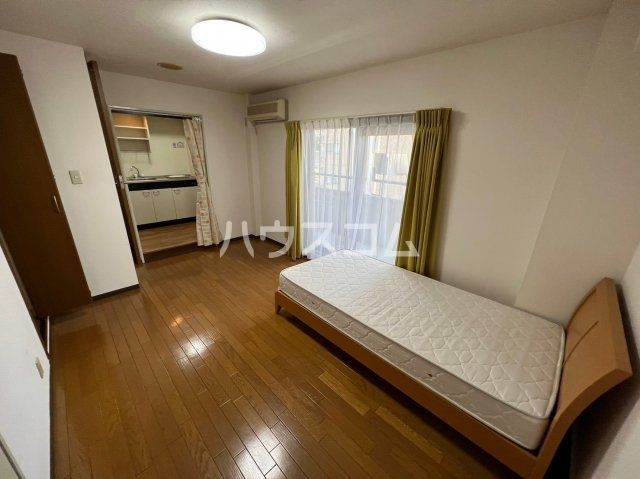 リアライズ緑地北の居間写真