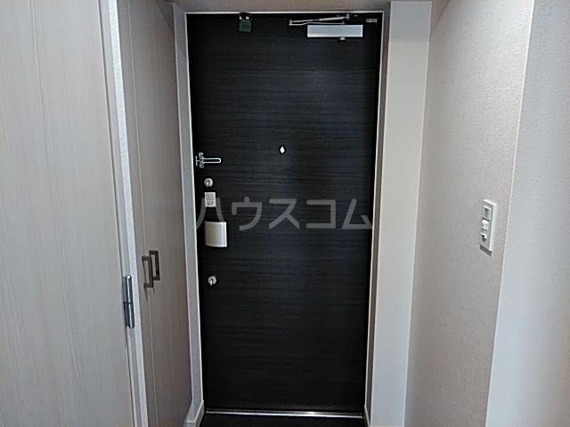 プレデコート西京極の玄関写真