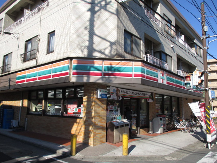 コンビニ　セブンイレブン（コンビニ）まで450m