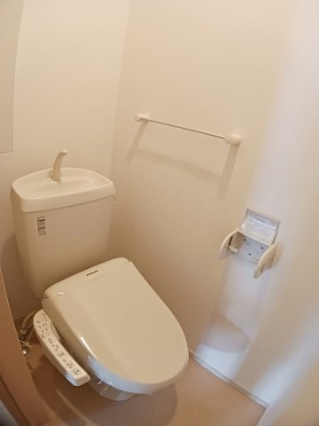 トイレ　落ち着いたトイレです