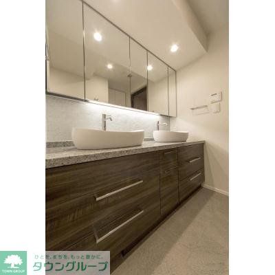 洗面設備　※写真は同タイプ住戸です。