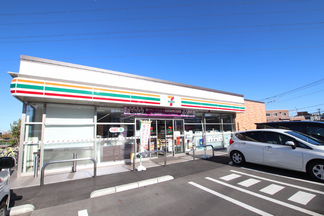 コンビニ　セブンイレブン所沢上新井２丁目店（コンビニ）まで550m