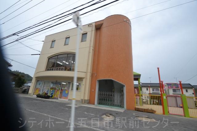 幼稚園・保育園　保育園花ぞの（幼稚園・保育園）まで451m
