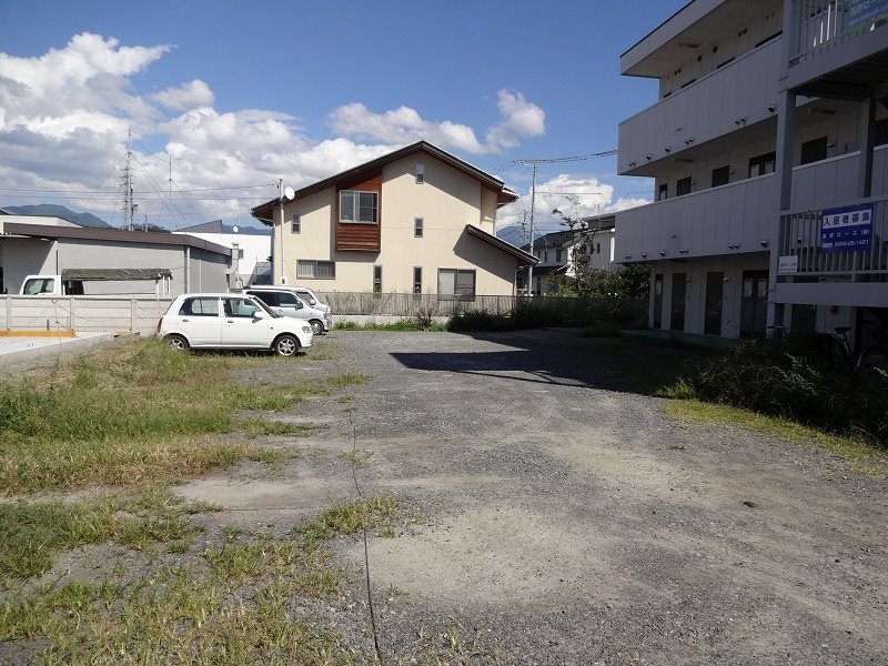 【パークハイツ島内の駐車場】