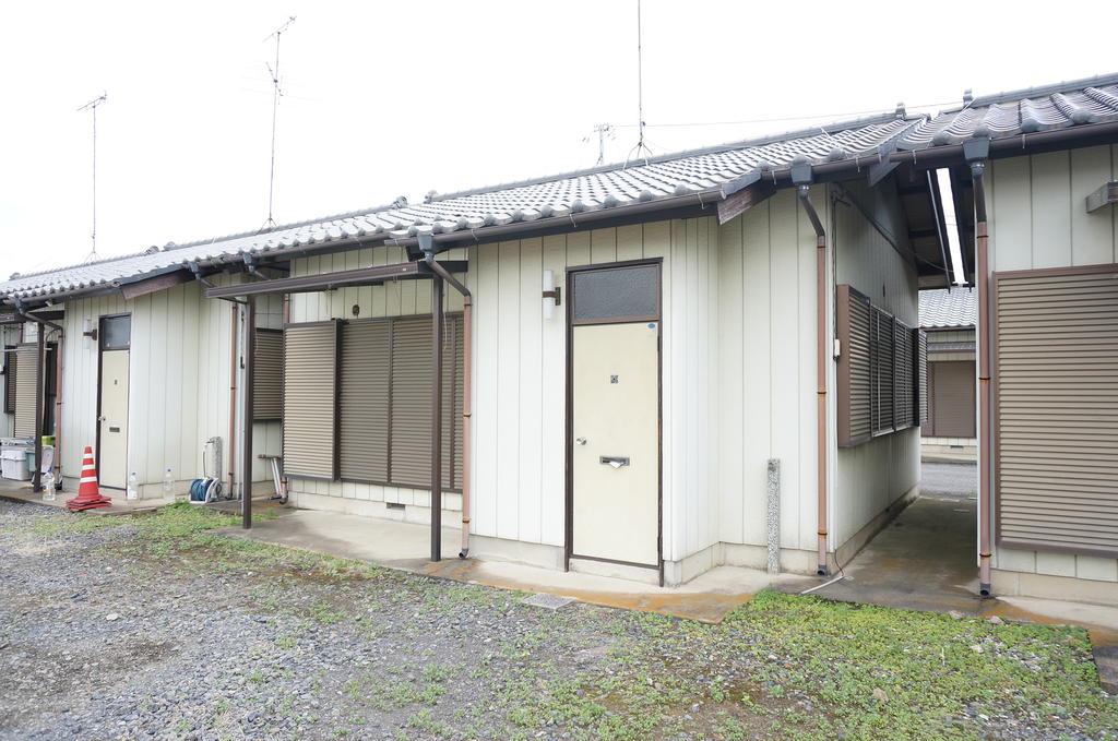 大泉町寄木戸貸家の建物外観