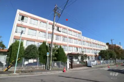 【フローラ八幡山の小学校】