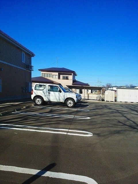 【ベル　ローゼの駐車場】