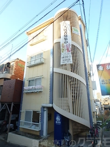 田井町マンションの建物外観