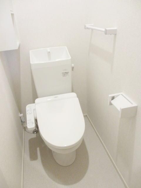 【枕崎市宮田町のアパートのトイレ】