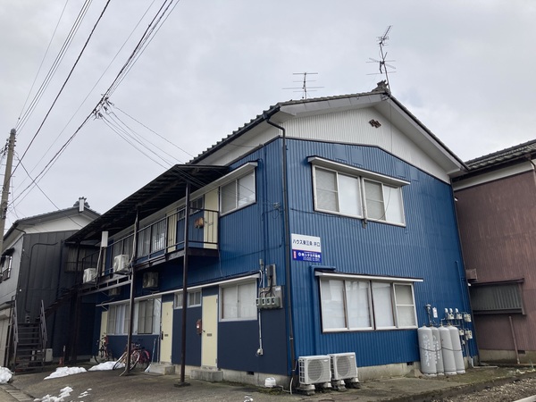 ハウス東三条井口の建物外観