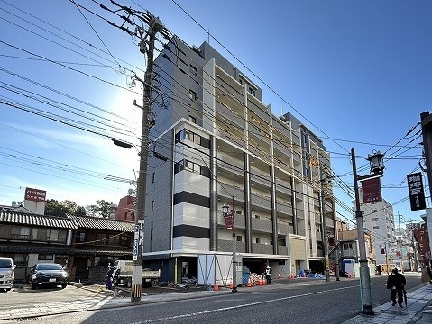 長崎市籠町のマンションの建物外観