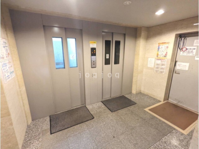 【札幌市中央区南九条西のマンションのロビー】