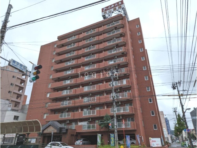 札幌市中央区南九条西のマンションの建物外観