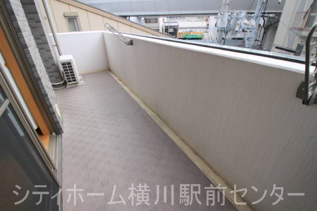 【広島市西区観音本町のマンションのバルコニー】