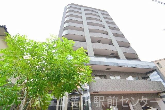 【広島市西区観音本町のマンションの建物外観】