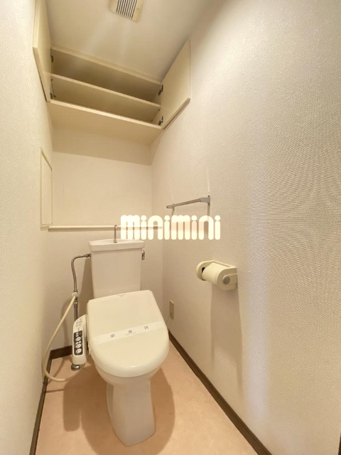 トイレ　温水洗浄便座