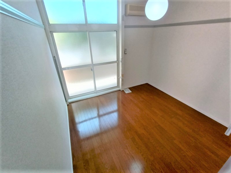 居室・リビング　家電・家具無のお部屋です。