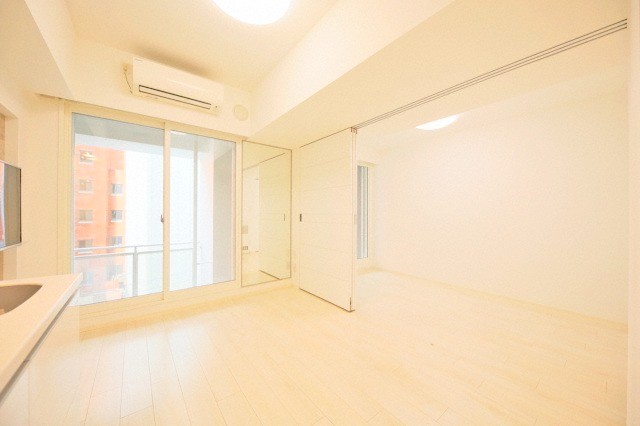 居室・リビング　壁掛けテレビは設置可能です♪