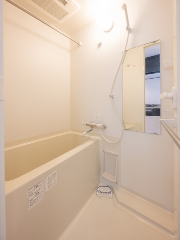 バス・シャワールーム　※同タイプ参考写真