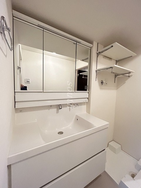 洗面設備　シャンプードレッサー