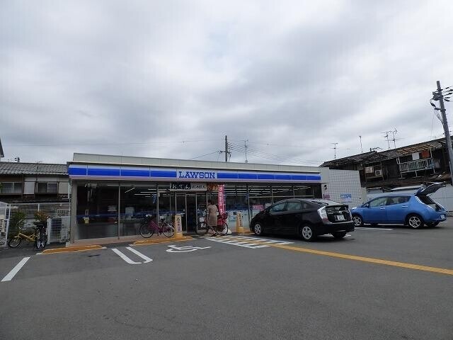 コンビニ　ローソン（コンビニ）まで446m