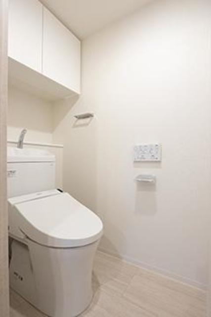 トイレ　※写真は同タイプ住戸です。