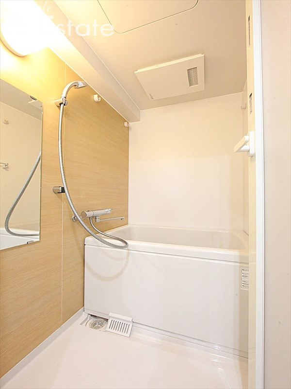 バス・シャワールーム　バスルーム