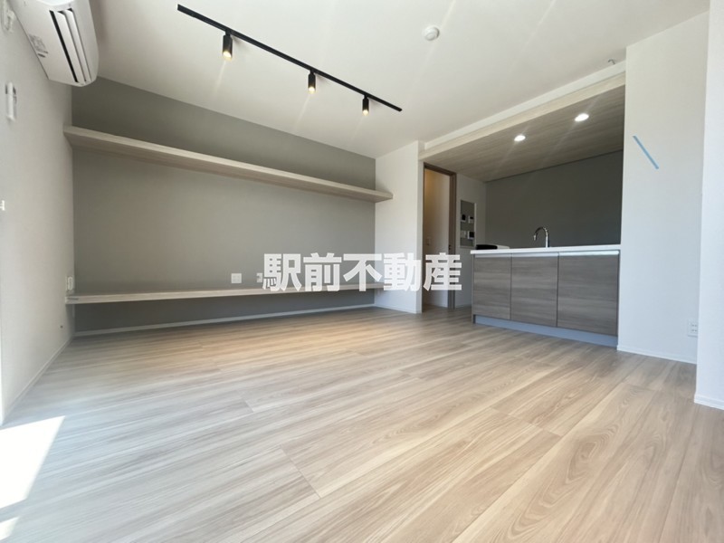 居室・リビング　１０３号室写真流用