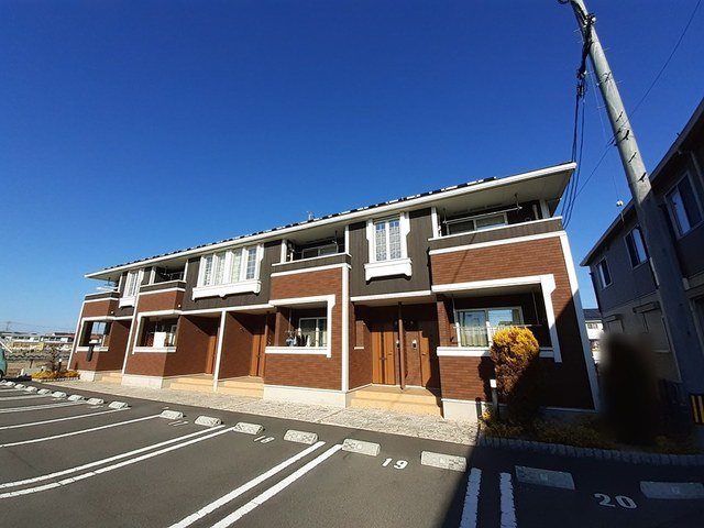 建物外観　落ち着いた雰囲気の外観です