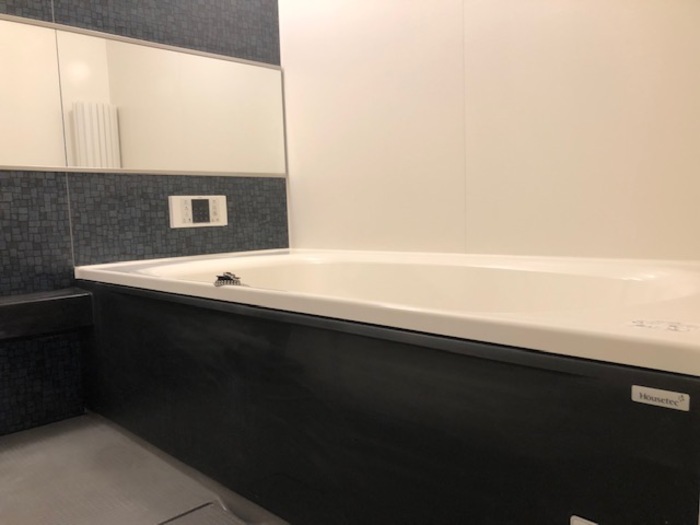 バス・シャワールーム　追い焚き付きのお風呂です♪