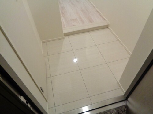 玄関　玄関　※2020年1月撮影