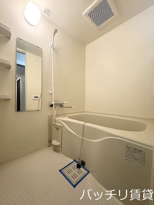 バス・シャワールーム　画像は別号室の為、現況優先