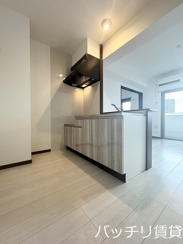 キッチン　画像は別号室の為、現況優先