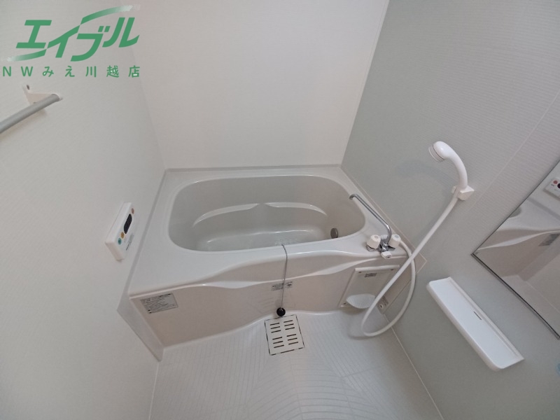 バス・シャワールーム　同型参考写真です