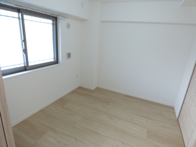 その他部屋・スペース　玄関側洋室