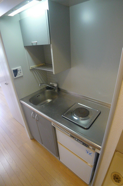 キッチン　電気コンロ付きのキッチンです！