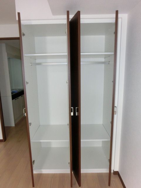 収納　クローゼット