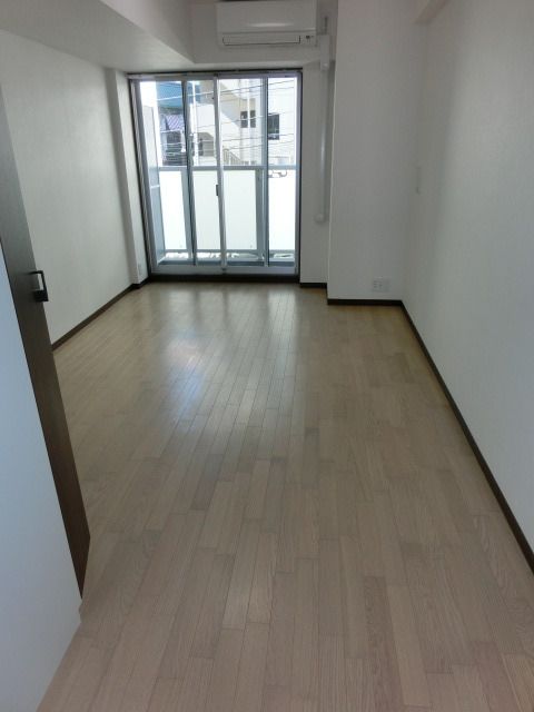 居室・リビング　明るいお部屋です