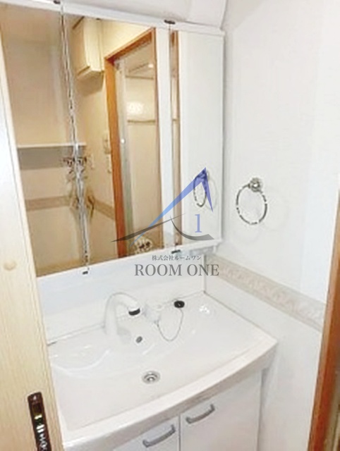 洗面設備　洗面台です。