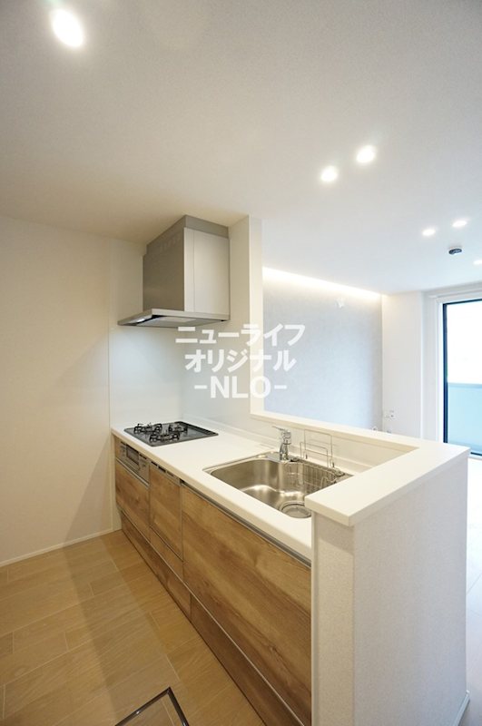 キッチン　食器洗浄乾燥機付きなので家事負担も軽減されます。