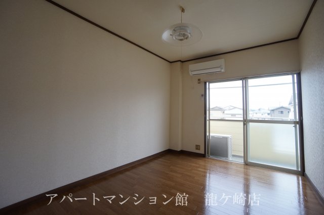 居室・リビング　※写真は全て同間取り205号室使用