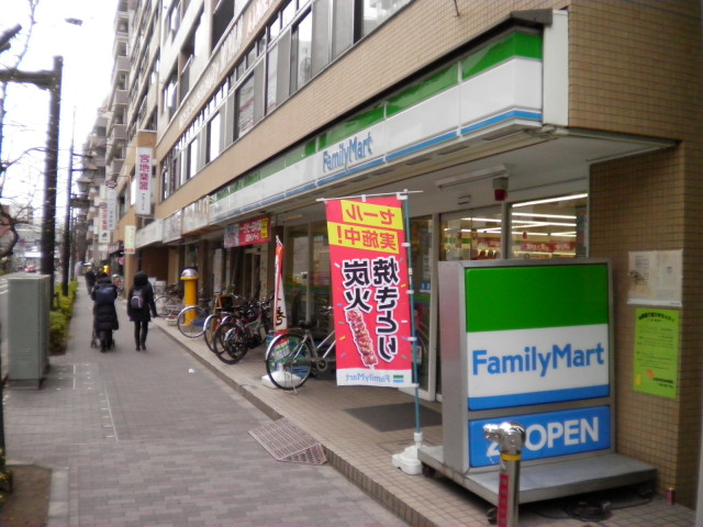 コンビニ　ファミリーマート　中川小金井北店（コンビニ）まで220m