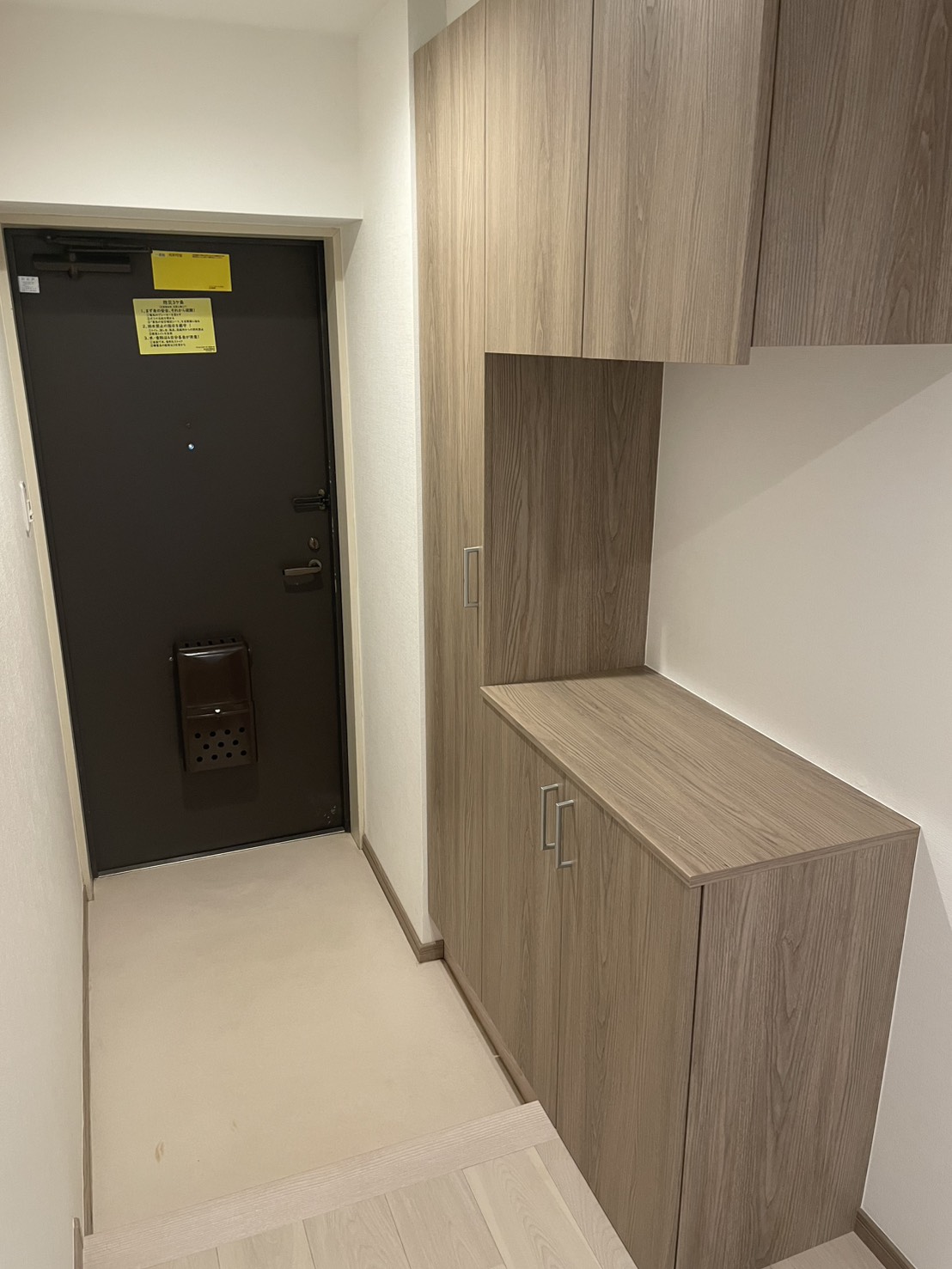 玄関　☆お問い合わせは044-299-8985までお電話ください☆