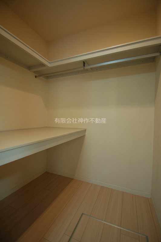 収納　ウォークインクローゼット