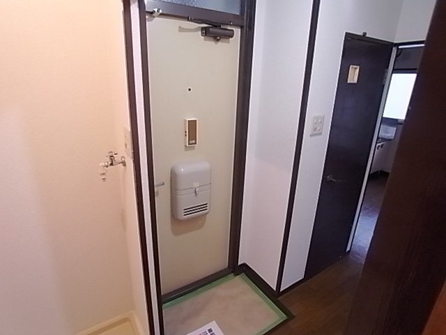 古川ハイツの玄関写真