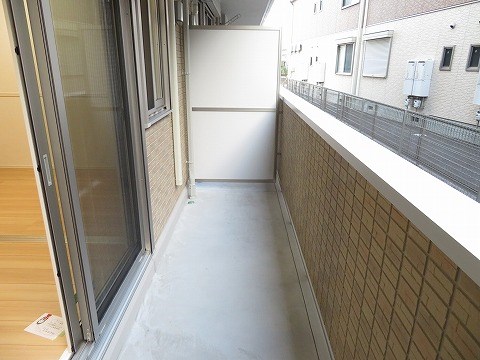バルコニー　同物件別部屋